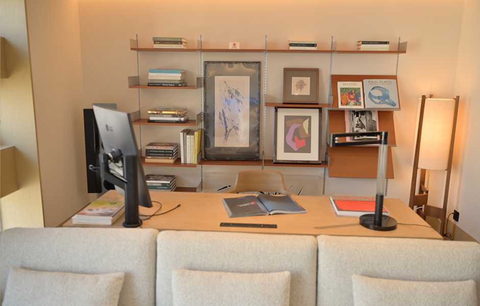 客厅书桌.jpg
